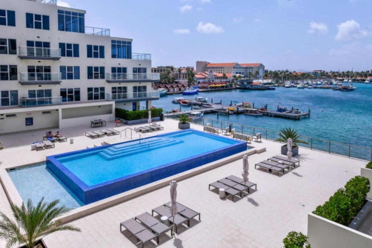 Stylish Luxury Condo, Central Location, Ocean View, Pool, Gym Oranjestad Exterior foto