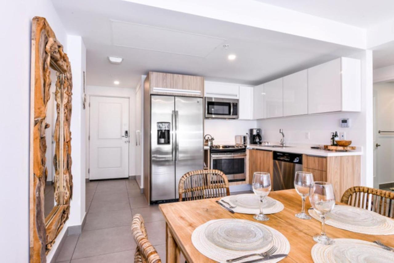 Stylish Luxury Condo, Central Location, Ocean View, Pool, Gym Oranjestad Exterior foto