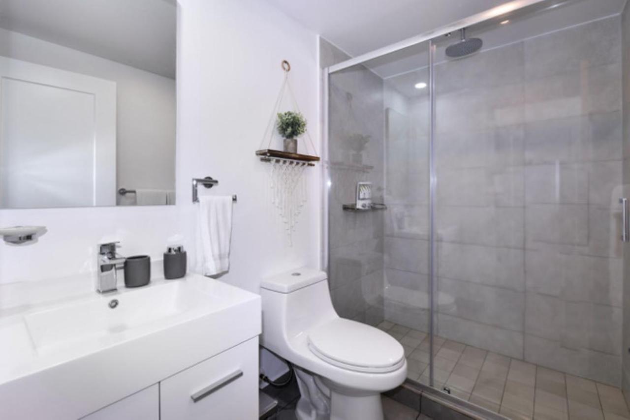 Stylish Luxury Condo, Central Location, Ocean View, Pool, Gym Oranjestad Exterior foto