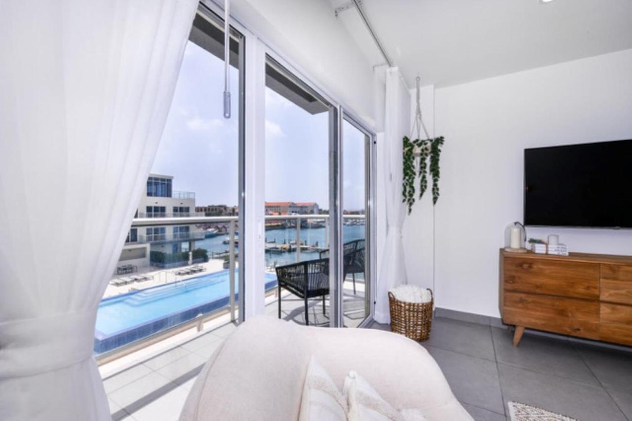 Stylish Luxury Condo, Central Location, Ocean View, Pool, Gym Oranjestad Exterior foto