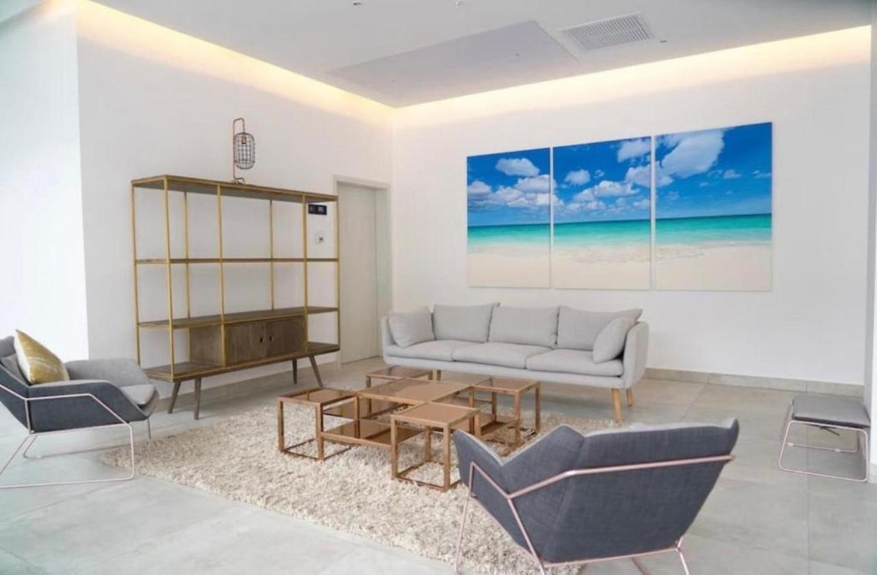 Stylish Luxury Condo, Central Location, Ocean View, Pool, Gym Oranjestad Exterior foto