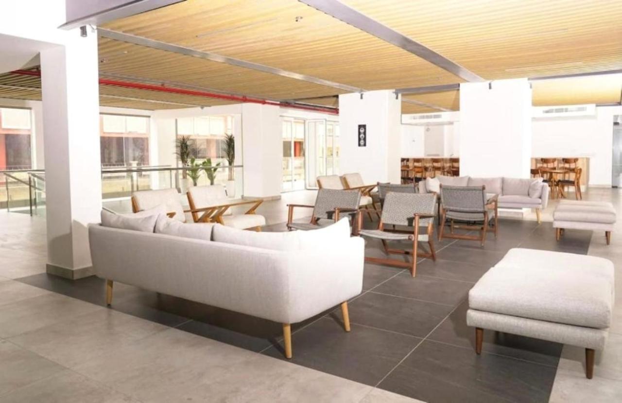 Stylish Luxury Condo, Central Location, Ocean View, Pool, Gym Oranjestad Exterior foto